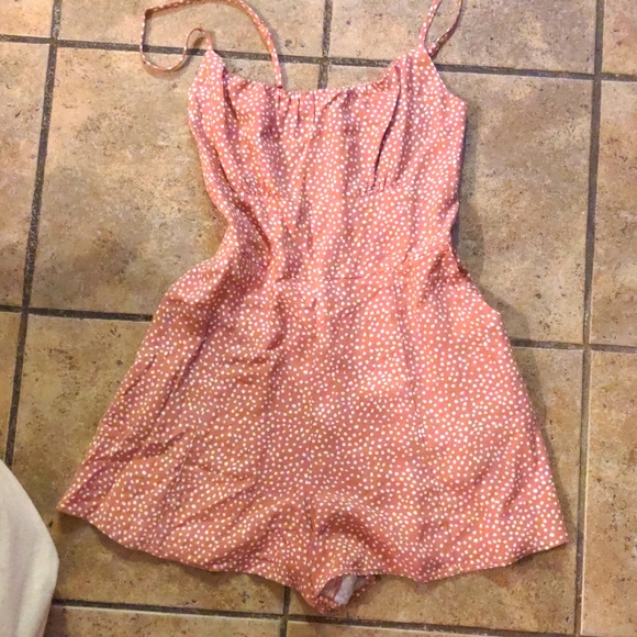 Abercrombie Coral Size XS Romper Excellent condition - Picture 1 of 2